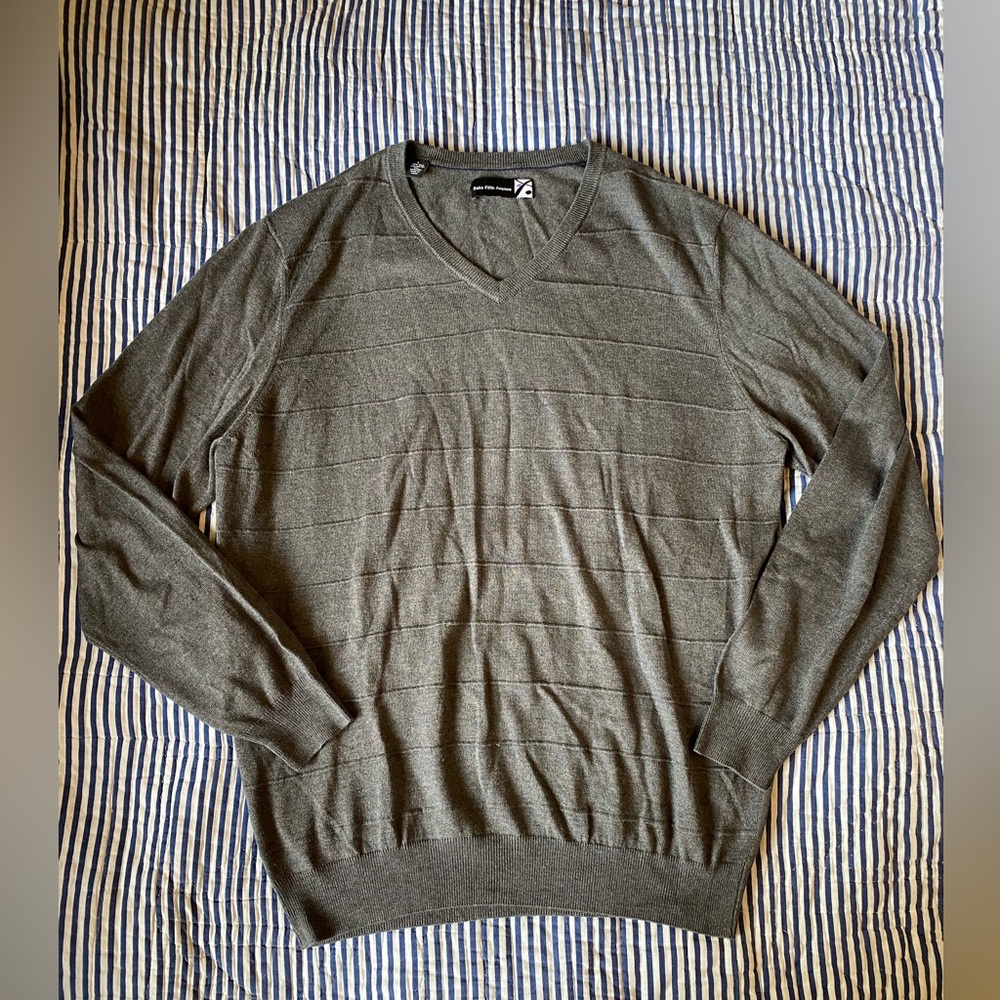 Saks Fifth Avenue, Grey Cashmere Sweater, Men’s Large